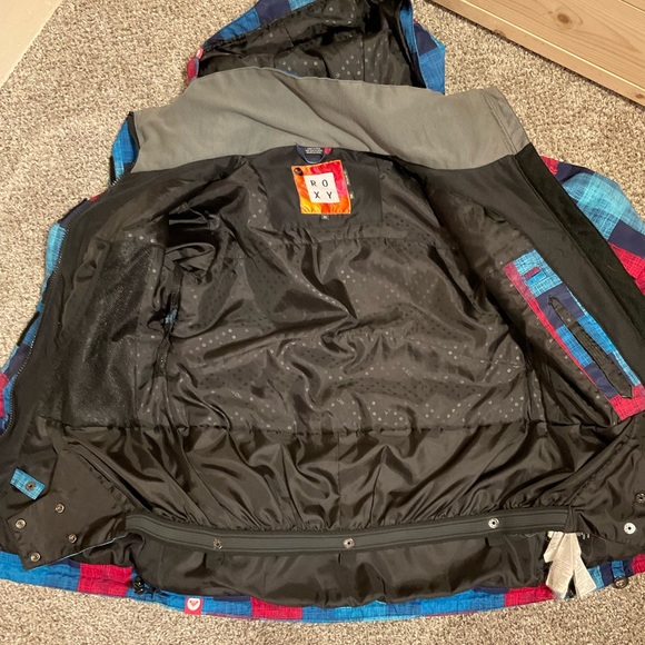 ROXY Snowboard/Ski Jacket w/ removable hood, size XS, EUC - Picture 7 of 11